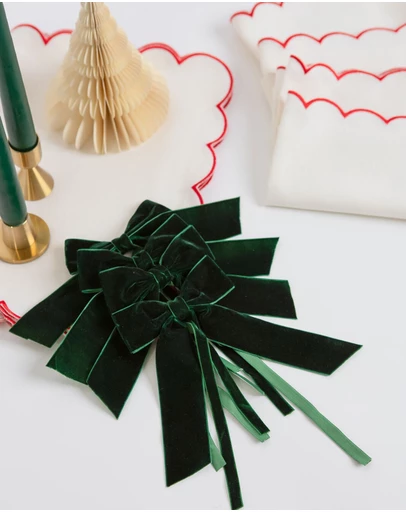 Tablescaped - Festive Season - Set of 4 Green Velvet Bow Napkin Rings