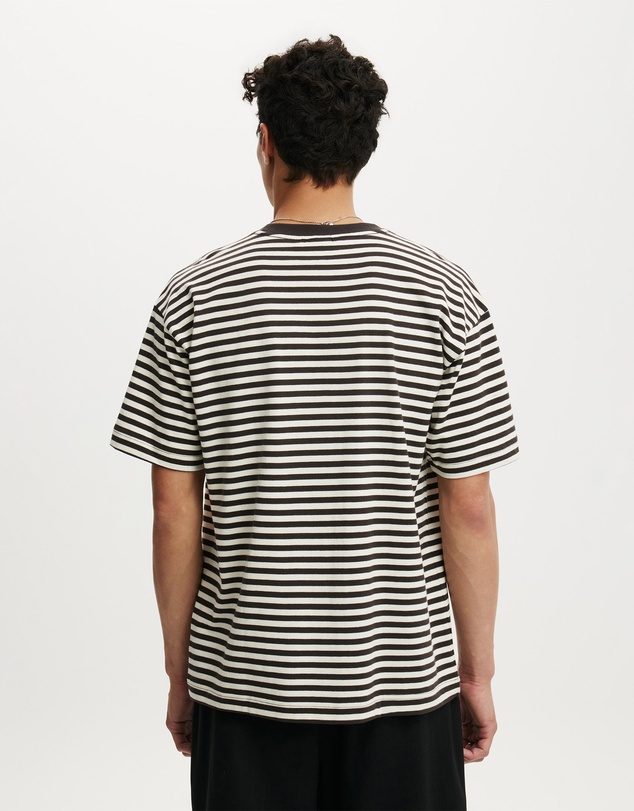 Cotton On - Box Fit T-Shirt