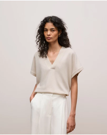 Trenery - Merino Cashmere Relaxed V Neck Knit in Stone
