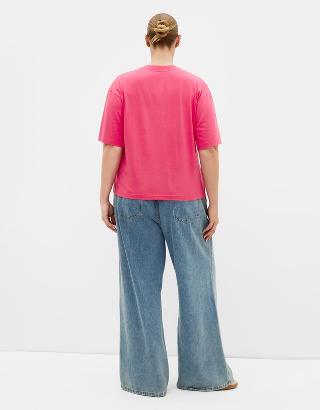 City Chic - Plus size Oversized Crew Neck Tee - magenta