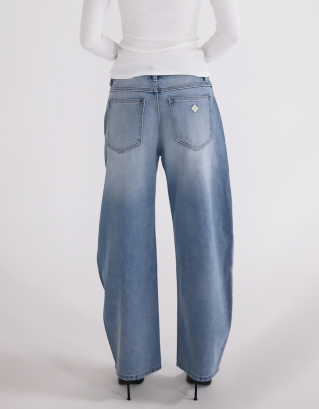 Abrand - 95 Barrel Crop Jeans - ICONIC EXCLUSIVE