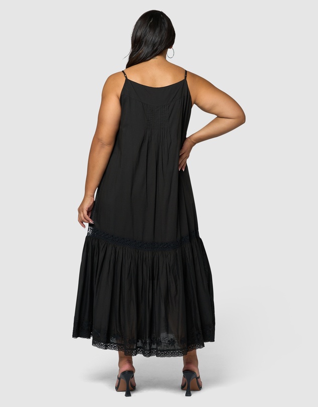 Sunday In The City - Elizabeth Embroidered Maxi Dress