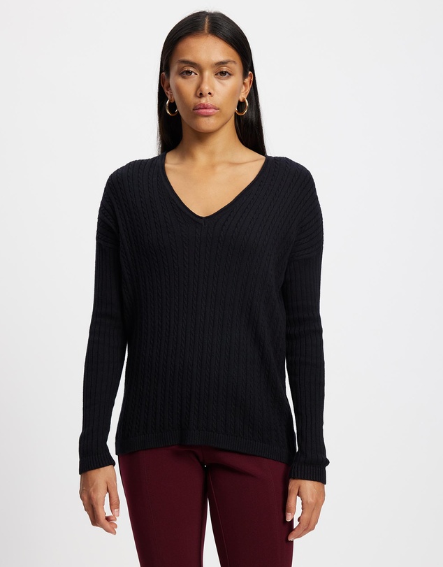 Lindsay Nicholas New York - V-Neck Cable Sweater