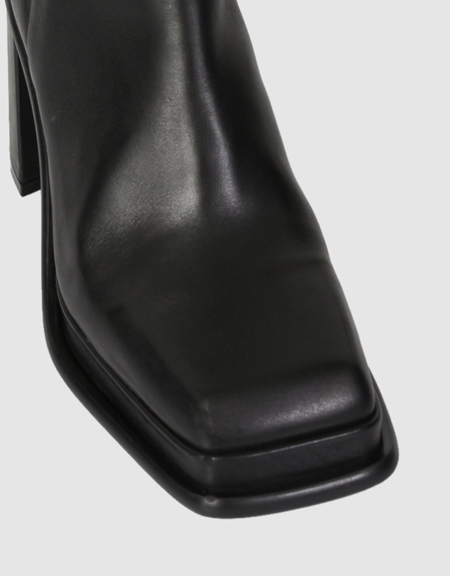 Beau Coops - Deonisia Ankle Boots