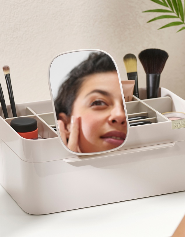 Joseph Joseph - Viva Large Cosmetic Organiser with Removable Mirror (Shell)
