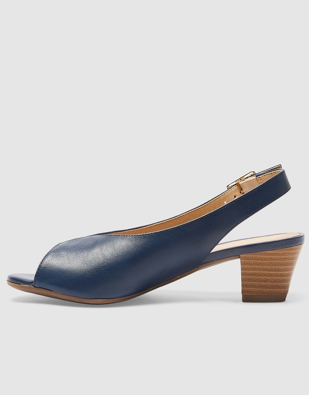 Wide Steps - Hilda