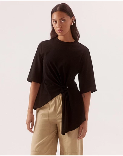 SOVERE - Sohvi Tee