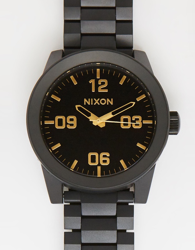 Nixon - Corporal SS