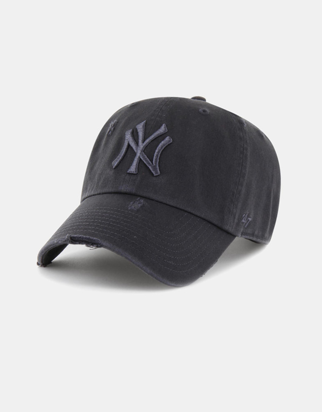 47 - Clean Up Distressed New York Yankees Cap
