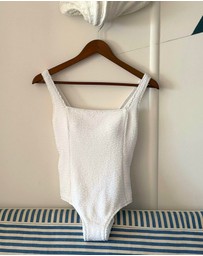 UNE PIECE - Crinkle Cut Square Neck One Piece Swimsuit