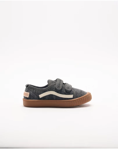 Walnut Melbourne - Ben Canvas