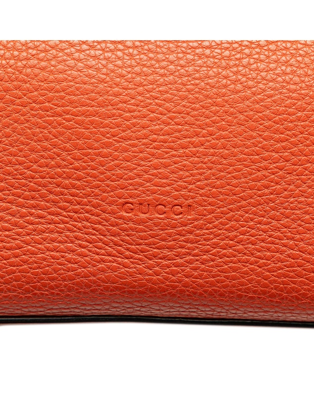 Pre-Loved by Azura Reborn - Pre-Loved gucci Elegant Leather Handbag with Top Handle and Shoulder Strap