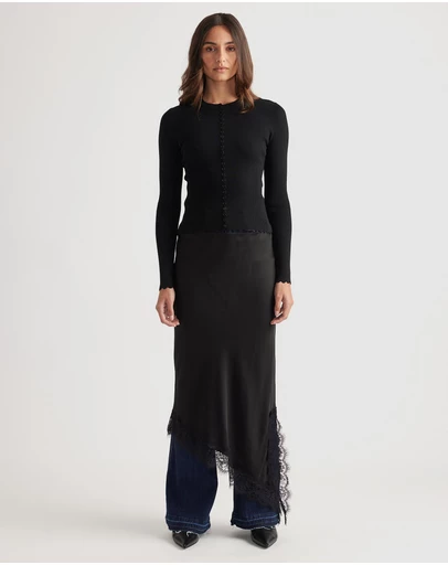 Decjuba - Lana Scallop Button Top