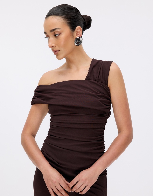 Minima Esenciales - Indira Off Shoulder Midi Dress
