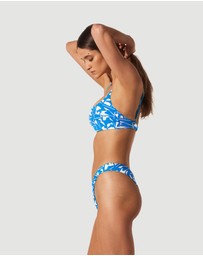 Form and Fold - The 90s Staple Bottom