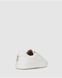 Brando - Caleb Sneakers