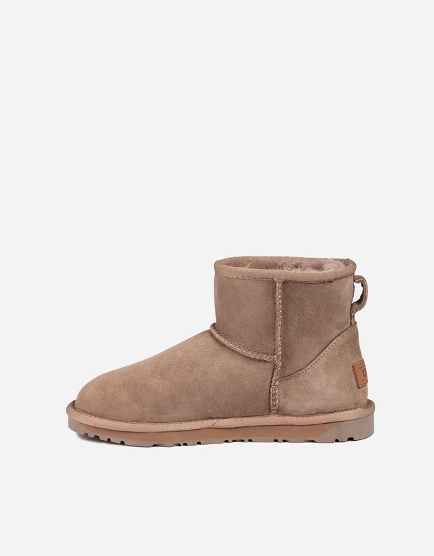 Ozwear Connection Uggs - Ugg Classic Mini Boots (Water Resistant)