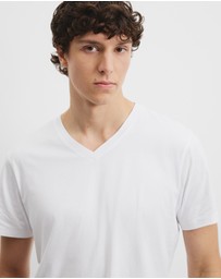 Country Road - Pima Cotton V-neck T-shirt