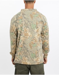 Vintage by The Real Deal - Pre Loved - Vintage 90s Realtree Camo Long Sleeve Mock Neck Tee