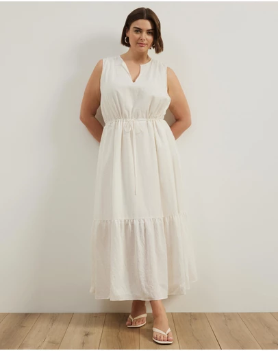 Atmos&Here Curvy - Verity Tiered V Neck Maxi Dress