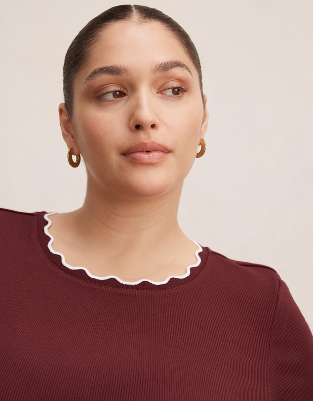 Forever New Curve - Rebecca Curve Scallop Trim T-shirt