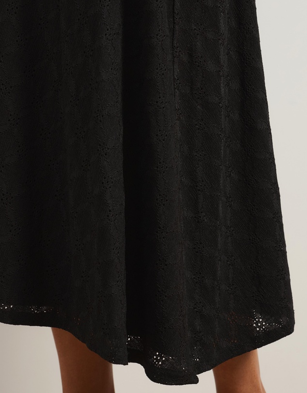 Atmos&Here Curvy - Bridget Stretch Geo Lace Midi Dress