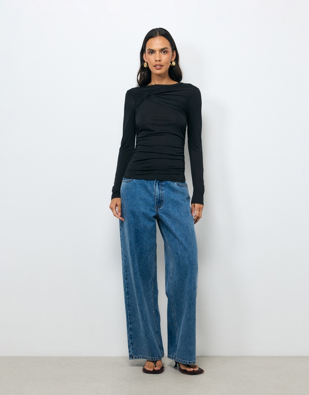 AERE - Ulani Knot Detail Top