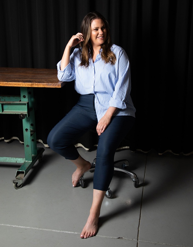 Love Your Wardrobe - Tia Invisible Zip Stretch Pant