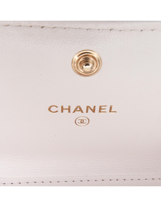 Pre-Loved by Azura Reborn - Pre-Loved Quilted Lambskin Chanel 19 Card Holder On Chain