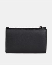 Karl Lagerfeld - K/Circle Slim Bifold Wallet