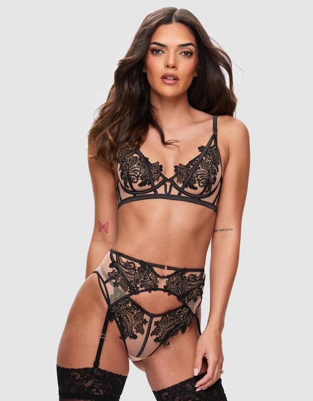 Ann Summers - Enticement Non-Padded Plunge Bra