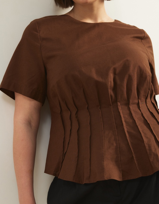 Atmos&Here Curvy - Maya Pin Tuck Linen Blend Top