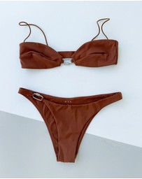Ziah - Bravissimo Hardware Top