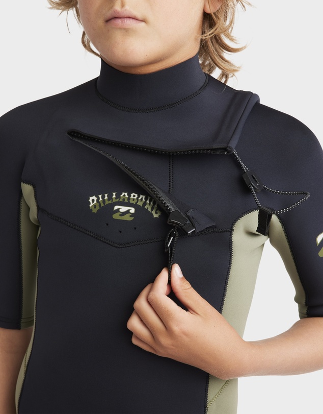 Billabong Kids - Boys 8 to 16 Absolute Natural Chest Zip Wetsuit