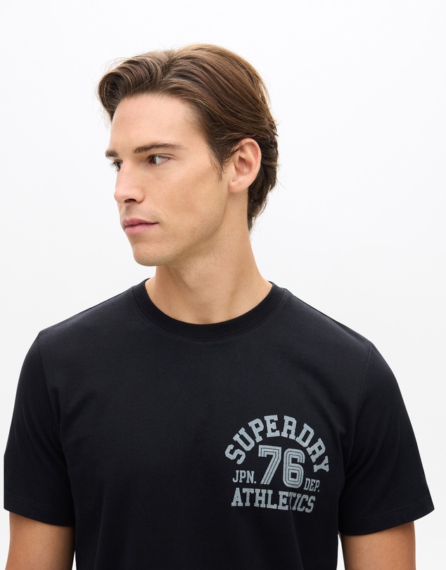 Superdry - Athletic Essential Chest Tee