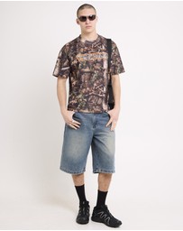 Insight - Serving Cropped Camo T-shirt