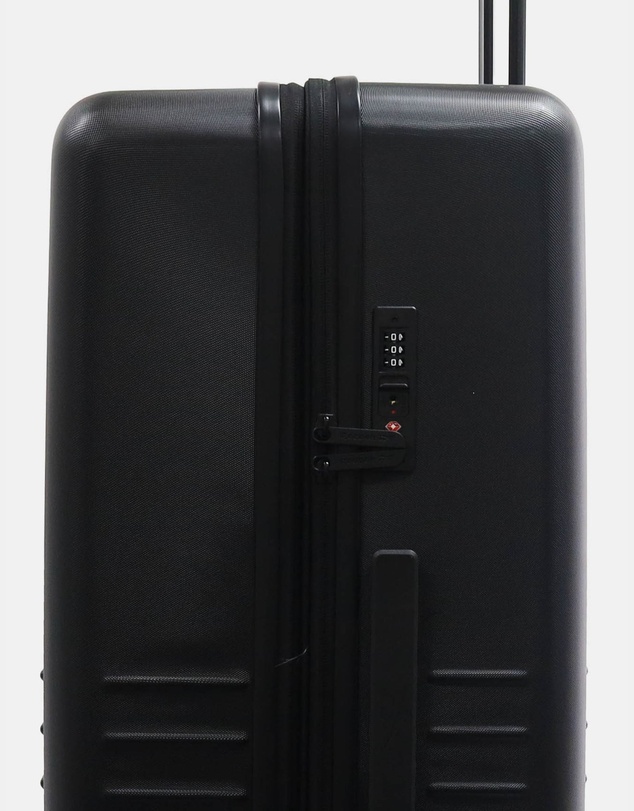 Reebok - Reebok Adventure 80cm Large Hard Shell Suitcase