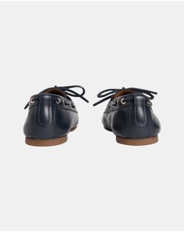 Tommy Hilfiger - TH Sleek Leather Boat Shoes - Women's