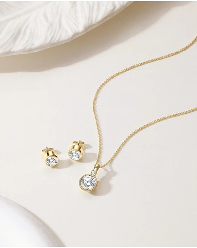 Mestige - Chevron Set embellished with crystals by Swarovski® - 18K Gold Plated
