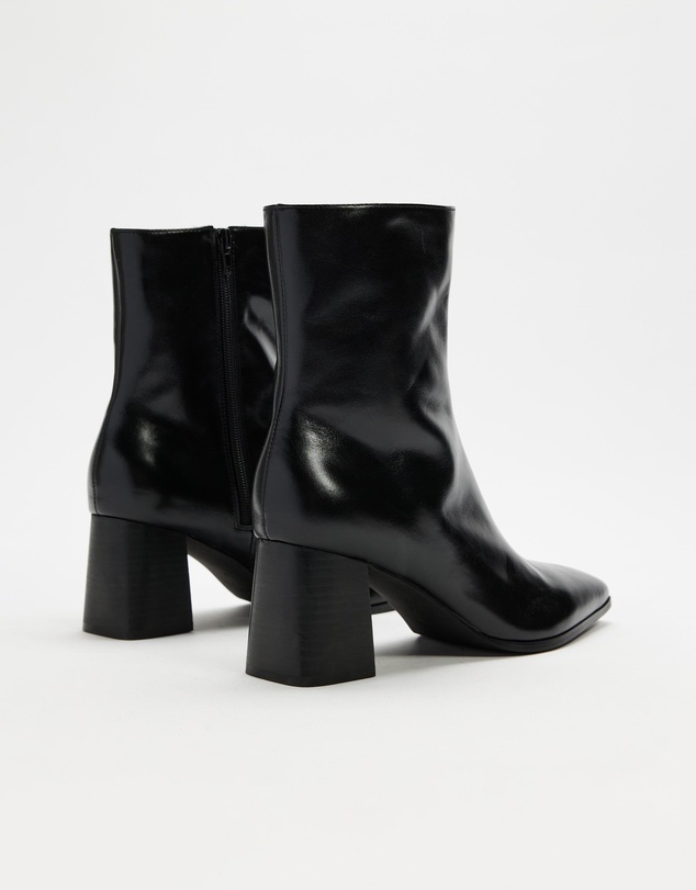 AERE - Stella Block Heel Leather Boots