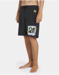 RVCA - Mens VA Trunk Print 19