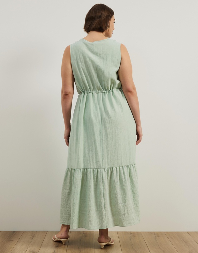 Atmos&Here Curvy - Verity Tiered V Neck Maxi Dress