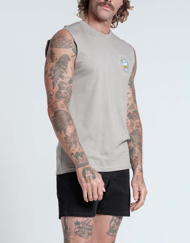 Vacancy Co - Life on the Rocks Tank