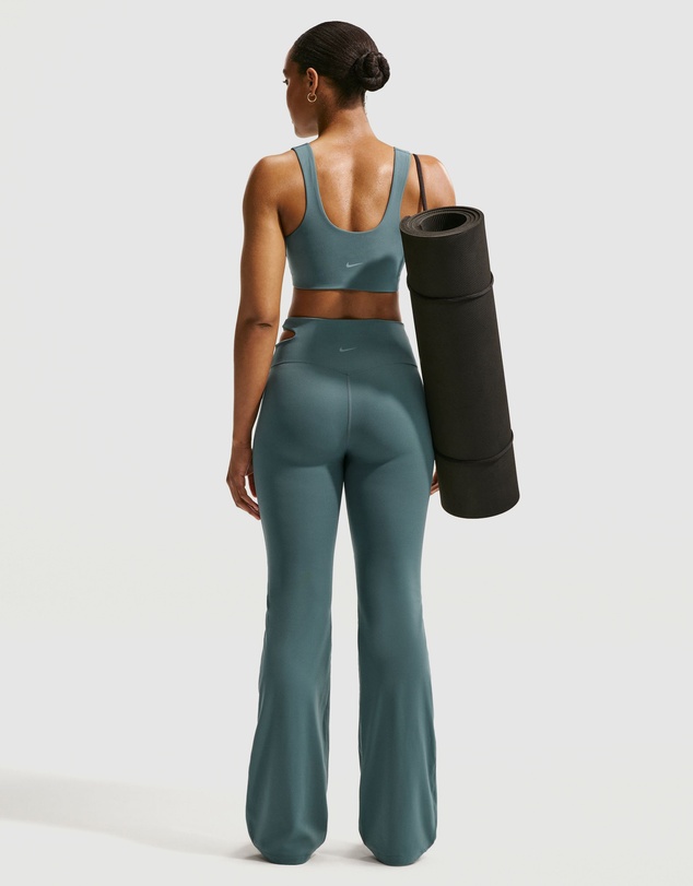 Nike - Zenvy High-Waisted Flared Leggings