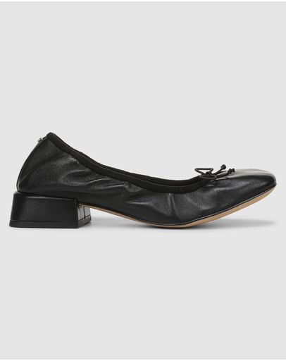 BLACK GLOVE
