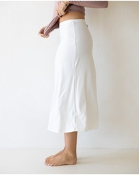 Mod Squad - Luxe Underskirt Base Layer
