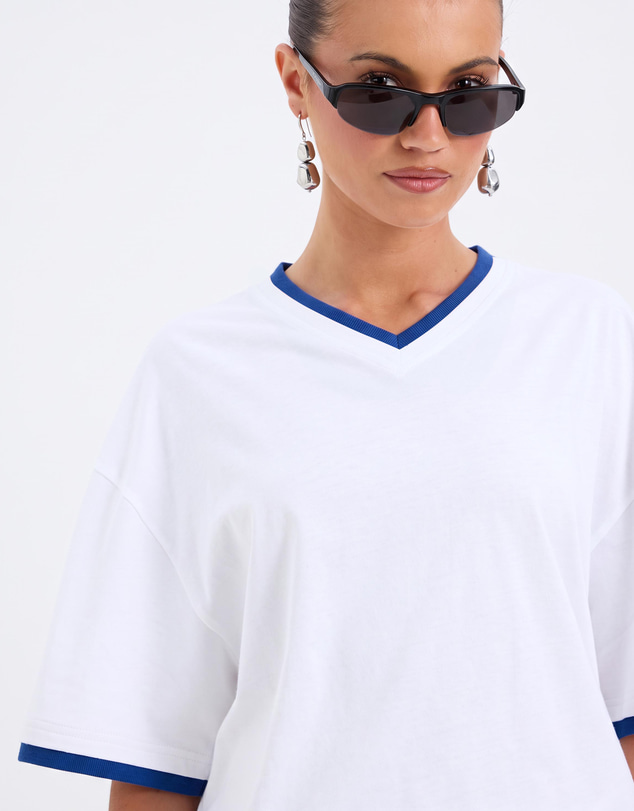 Calli - Kate Contrast V Neck Oversized Tee