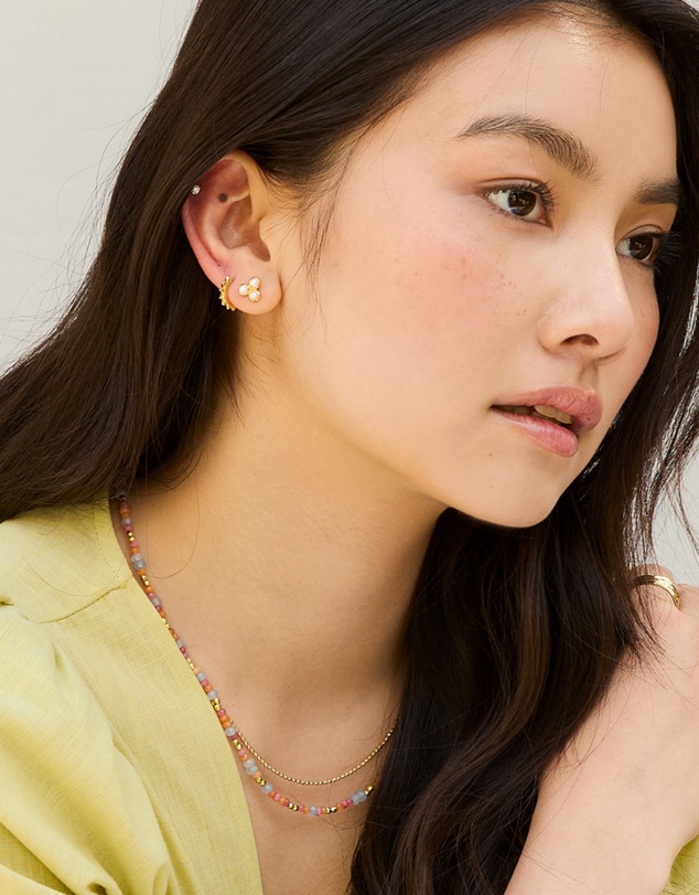 Dower & Hall - Women's Star Huggie Hoops in Gold Vermeil