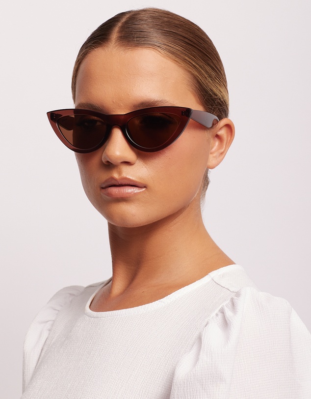 Reality Eyewear - Kiss Kiss