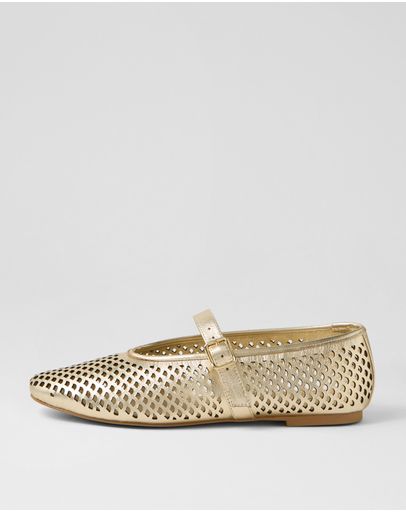 PALE GOLD